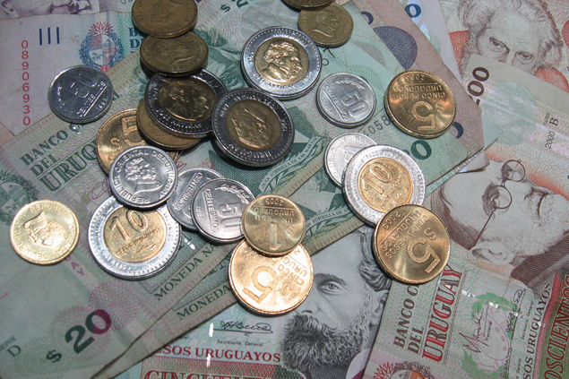 Pesos uruguayos