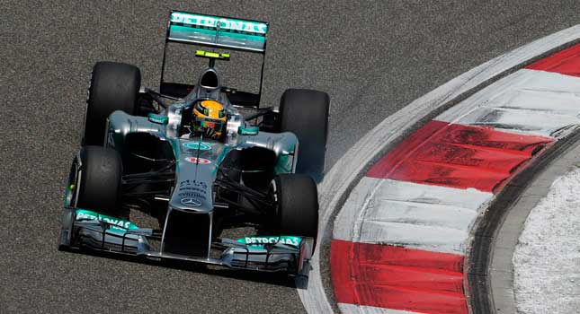 Lewis Hamilton en la tercera sesión de entrenamiento del Gran Premio de China