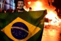 Persona-con-máscara-Anonimous-protesta-Brasil-AFP- Persona-con-máscara-Anonimous-protesta-Brasil-AFP-