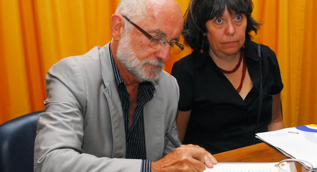 Profesor Juan Pedro Tinetto, como director general y profesora Ema Zaffaroni como consejera