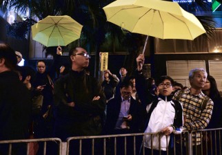 La "revolución de los paraguas" reclama elecciones democráticas / Foto: Dale de la Rey - AFP