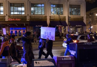 Protestas por ataques de la policia contra personas afrodescencientes / Foto: BRENDAN SMIALOWSKI / AFP