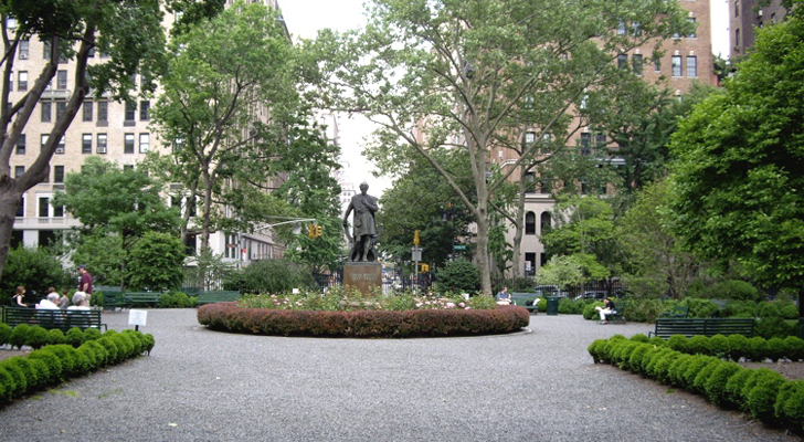 Estatua de Edwin Booth, fundandor del players club del Distrito Histórico Gramercy Park / Foto: Wikimedia Commons - Dmadeo