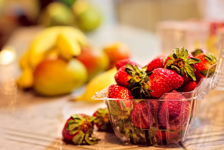 Frutas y verduras en el desayuno, almuerzo y cena Frutas y vegetales en desayuno, almuerzo, merienda y cena