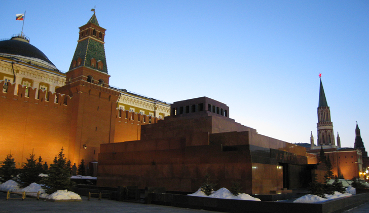 Atardecer en el Mausoleo de Lenin, en la Plaza Roja de Moscú / Foto: Steve Way