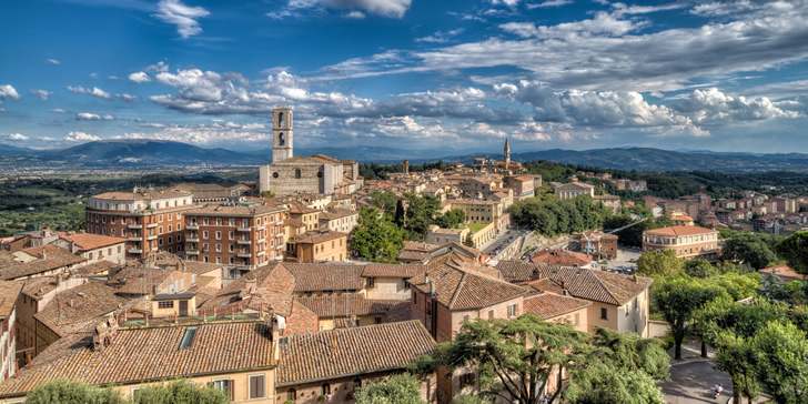 Vista panorámica de la ciudad de Perugia (o Perusa) en la región Umbría de Italia
