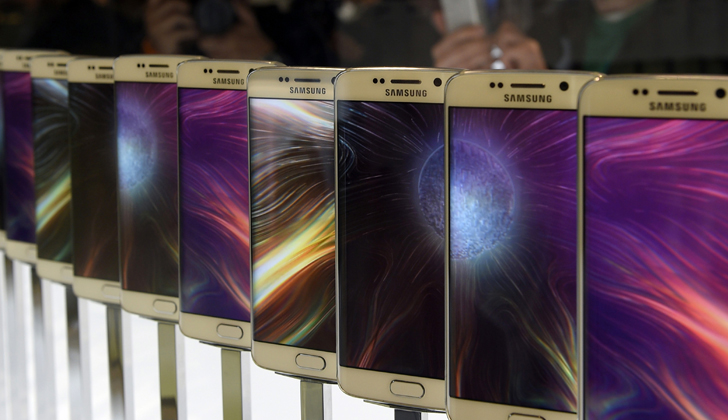Esta es la línea de los nuevos Samsung Galaxy S6, presentados en el MWC2015. / Foto: Lluis Gene - AFP