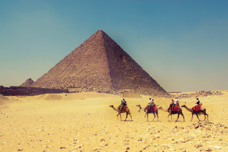 Paseo en camello por las Pirámides de Giza en Egipto / Foto: Tim Kelley