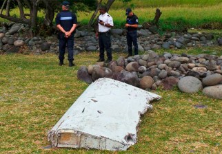 Gobierno de Malasia analiza restos de avión que podría ser de accidente de 2014. Foto: EFE