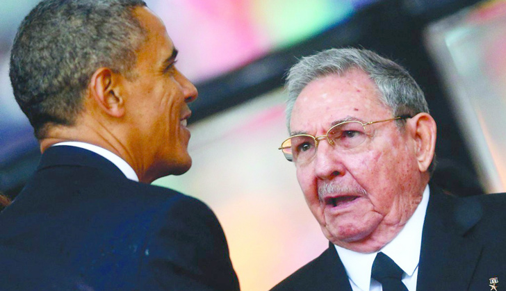 Obama y Castro se encontraron en la Cumbre de las Américas de Panamá el 11 de abril de 2015. Foto: AFP.