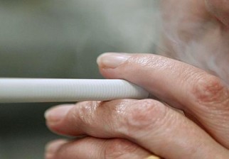 Los cigarrillos electrónicos serían un 95% menos dañinos que el tabaco. Foto: EFE