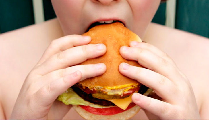 ¿Cómo combatir la obesidad infantil?. Foto: Getty Images