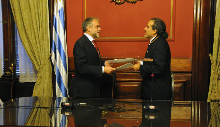 El subsecretario de Relaciones Exteriores de Uruguay, José Luis Cancela junto al vicecanciller boliviano Juan Carlos Alurralde
