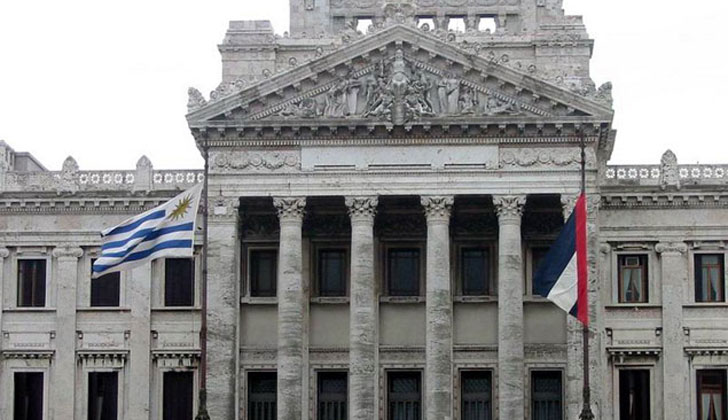 parlamento-uruguay-e