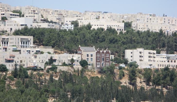Ramat Shlomo, un asentamiento religioso judío en Cisjordania ocupado por Israel y anexado por el gobierno de Netanyahu a Jerusalén recientemente. Foto: Wikimedia Commons.  