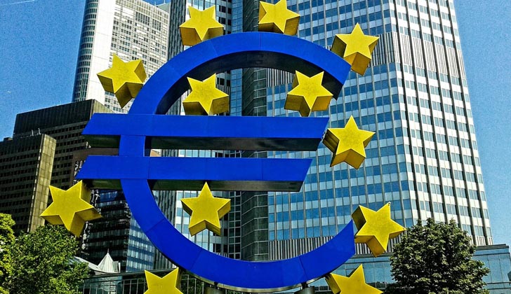 El viernes pasado al cierre el cambio del euro se situaba en 1,06 dólares. Foto: Pixabay. 