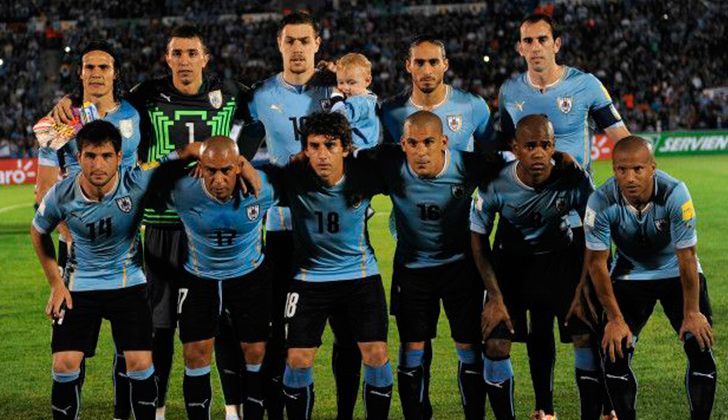 Godín y Cáceres en el equipo ideal de las Eliminatorias. Foto: AFP