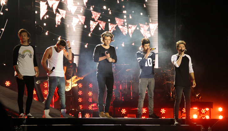 One Direction tocando en Santiago de Chile en 2014, como parte de su gira Where We Are Tour. Foto: Wikimedia Commons. 