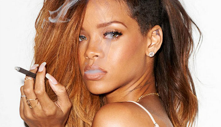 Rihanna nunca ha ocultado que le gusta la marihuana y que la consume habitualmente. 