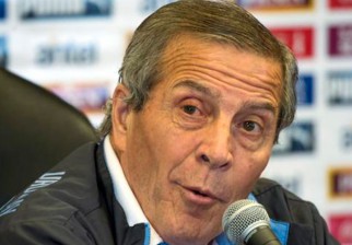 Tabárez: "Yo estoy preparando un equipo para lograr cosas deportivas, nada más que eso". Foto: AFP