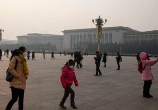 Tras el “alerta roja” de Pekín otras 50 ciudades chinas declaran emergencias por grave contaminación aérea. Foto: EFE