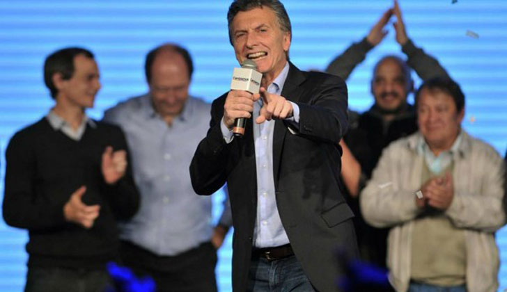 La Justicia debe también decidir sobre las acusaciones contra el que secundó a Macri en la operación: el ex ministro de Educación Mariano Narodowski, en cuyo ministerio estaba contratado el ex policía y agente de Inteligencia Ciro James, que en realidad se dedicaba a ser el brazo operativo del los “pinchazos” telefónicos.