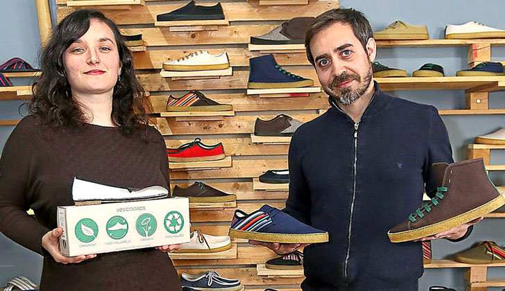 Crean zapatos reciclables, orgánicos y veganos.