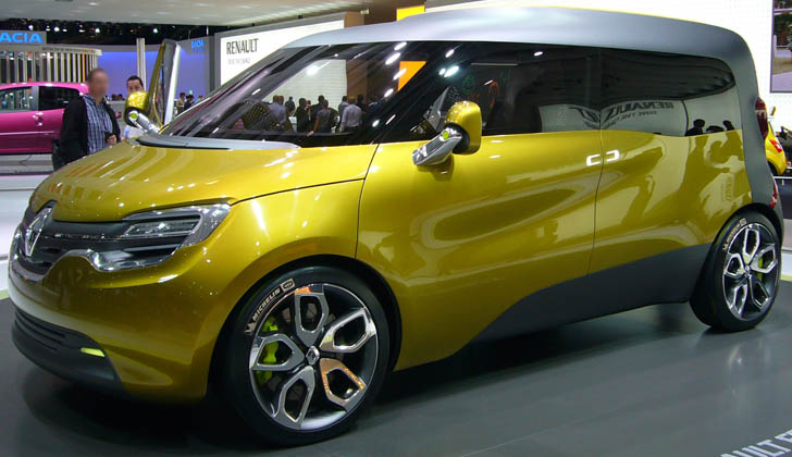 Renault en el Salón del Automóvil 2015, presentando su modelo conceptual "Frenzy". Foto: Wikimedia Commons. 