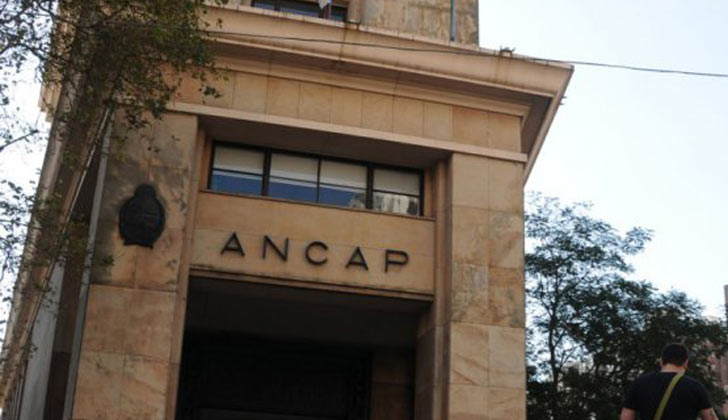 Sede central del ANCAP. Foto: Wikimedia Commons. 
