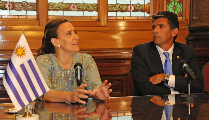 El vicepresidente de Uruguay, Raúl Sendic, se reunió este miércoles 24 con la vicepresidenta de Argentina, Gabriela Michetti. El encuentro se celebró en Montevideo, en el Palacio Legislativo.
