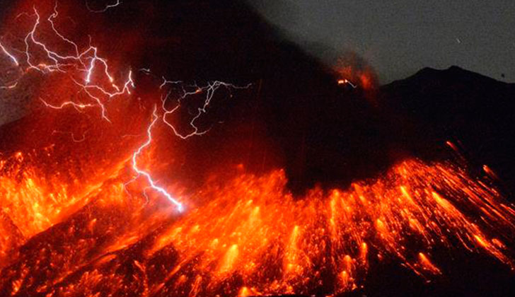 Central atómica de Sakurajima “no se ha resentido aún” debido a la erupción de un volcán a  50 kms. de distancia. Foto: Retuers