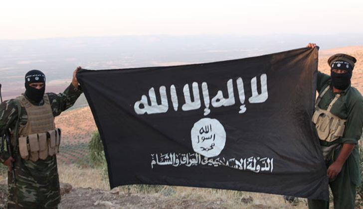 La bandera es de color negro e incluye la primera parte de la shahada, "La 'ilaha 'illa-llah", que admite distintos significados: "No hay más divinidad que Dios", es el más literal. Foto: Wikimedia Commons. 