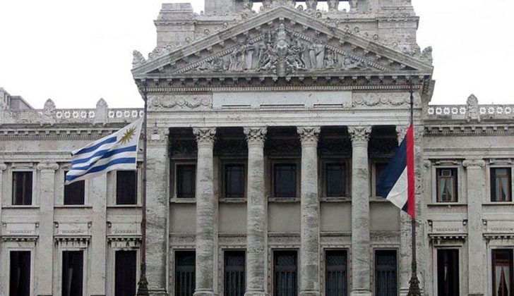 parlamento-uruguay-e