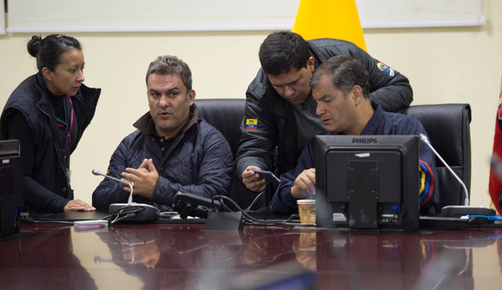 Rueda de prensa del Gobierno de Ecuador sobre los sismos de los últimos días. Foto: twitter.com/Presidencia_Ec