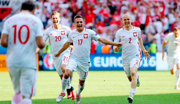 Polonia venció a Suiza en los penales avanzó a los cuartos de final de la Eurocopa. Foto: @UEFAEURO