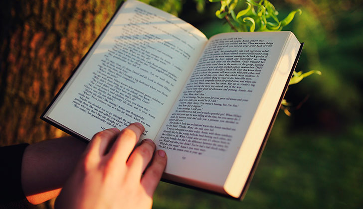 Leer novelas de ficción fomenta la empatía. Foto: Pixabay