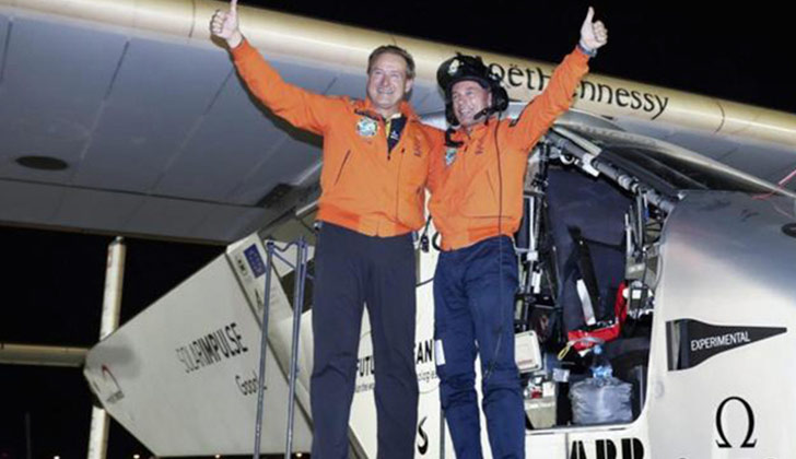 El ‘Solar Impulse 2’ finalizó su vuelta al mundo.