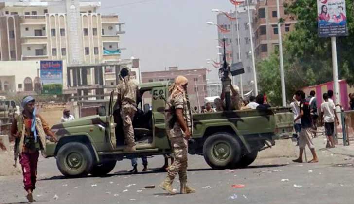 Al menos 60 personas murieron tras un atentado suicida reivindicado por el EI en Yemen. Foto: @Reuters