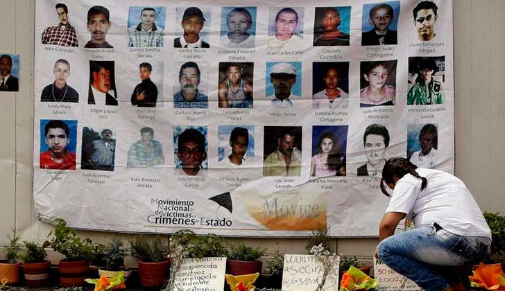 Familiares de desaparecidos por el conflicto en Colombia exigen no olvidarlos en la paz. Foto: Archivo AFP
