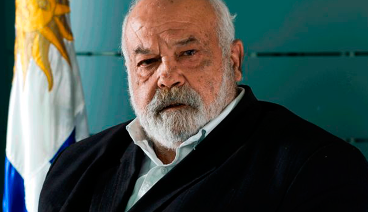 Eleuterio Fernández Huidobro. Biografía de unos de los fundadores del MLN-T, político, escritor y periodista.