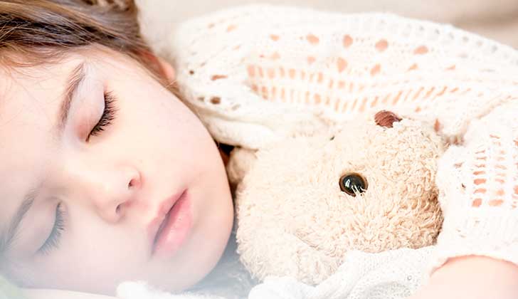 Dormir la siesta mejora la capacidad de aprendizaje de los niños. Foto: Pixabay