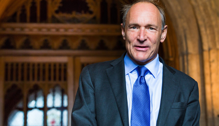 Tim Berners-Lee, el cerebro detrás de lo que hoy llamamos "Internet". Foto: Wikimedia Commons. 