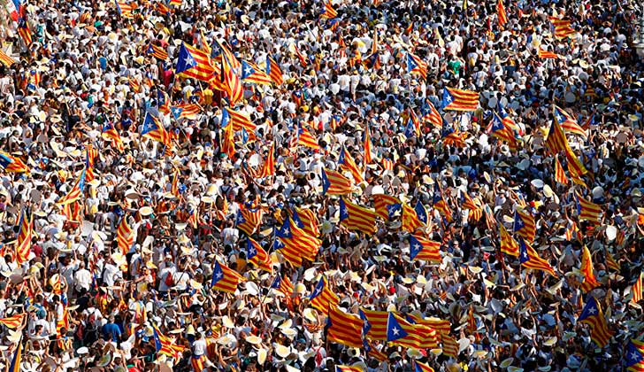 Miles de personas se manifestaron por la independencia de Catalunya. Foto: @sumate_asoc 