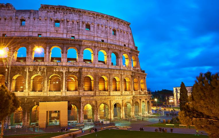 Coliseo Romano, uno de las insignias de la ciudad. Foto: Moyan Brenn. 