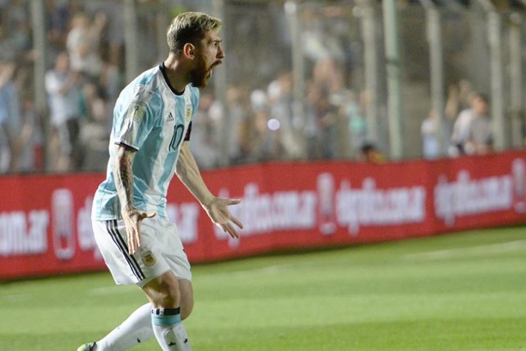 Messi celebra uno de los goles de la jornada. Foto: AFA.