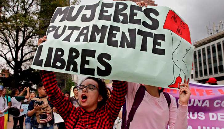 Nueva edición de la Marcha de las Putas en Uruguay. Foto: Archivo Marcha de las Putas Colombia