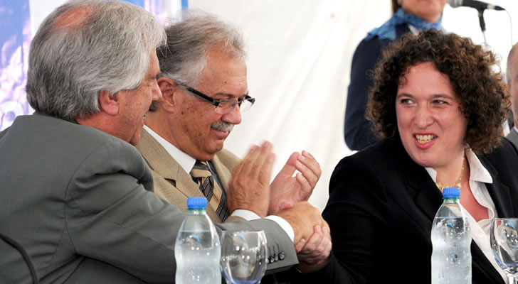 Presidente Vázquez y la embajadora de Israel, Nina Ben-Ami se saludan / Foto: Presidencia