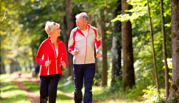 Sustituir el tiempo de actividades sedentarias por otras de mayor actividad protege la salud cardiovascular. Foto: Pixabay