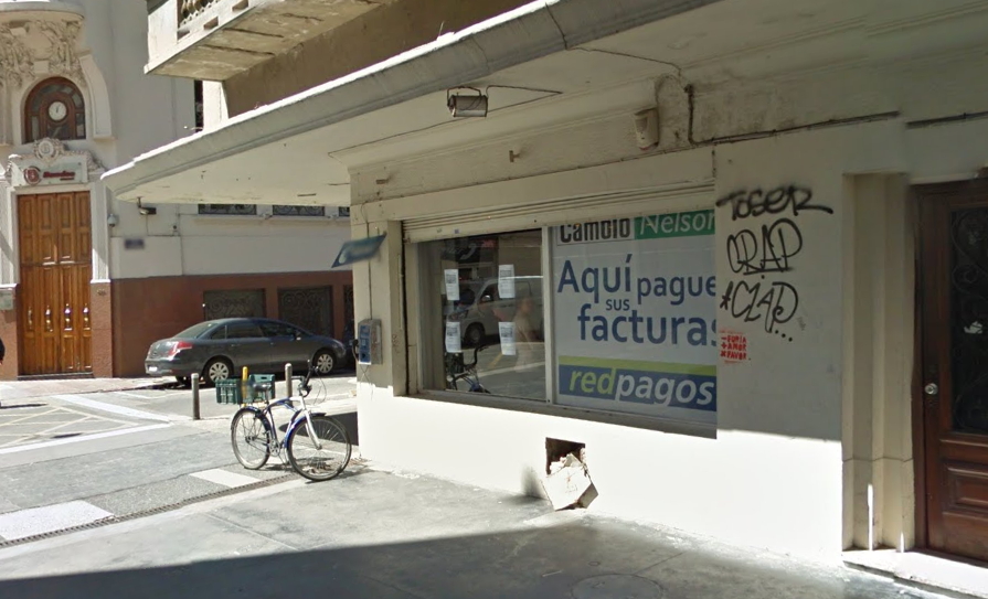 Cambio Nelson, en la Peatonal Sarandí, Ciudad Vieja. Foto cortesía de Google Street View. 