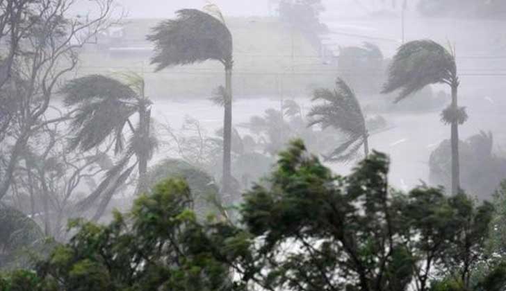 Ciclón “Debbie” azotó Australia dejando miles de evacuados y daños materiales.